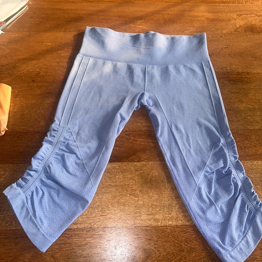 Lululemon capris Blue Leggings - Picture 3 of 5